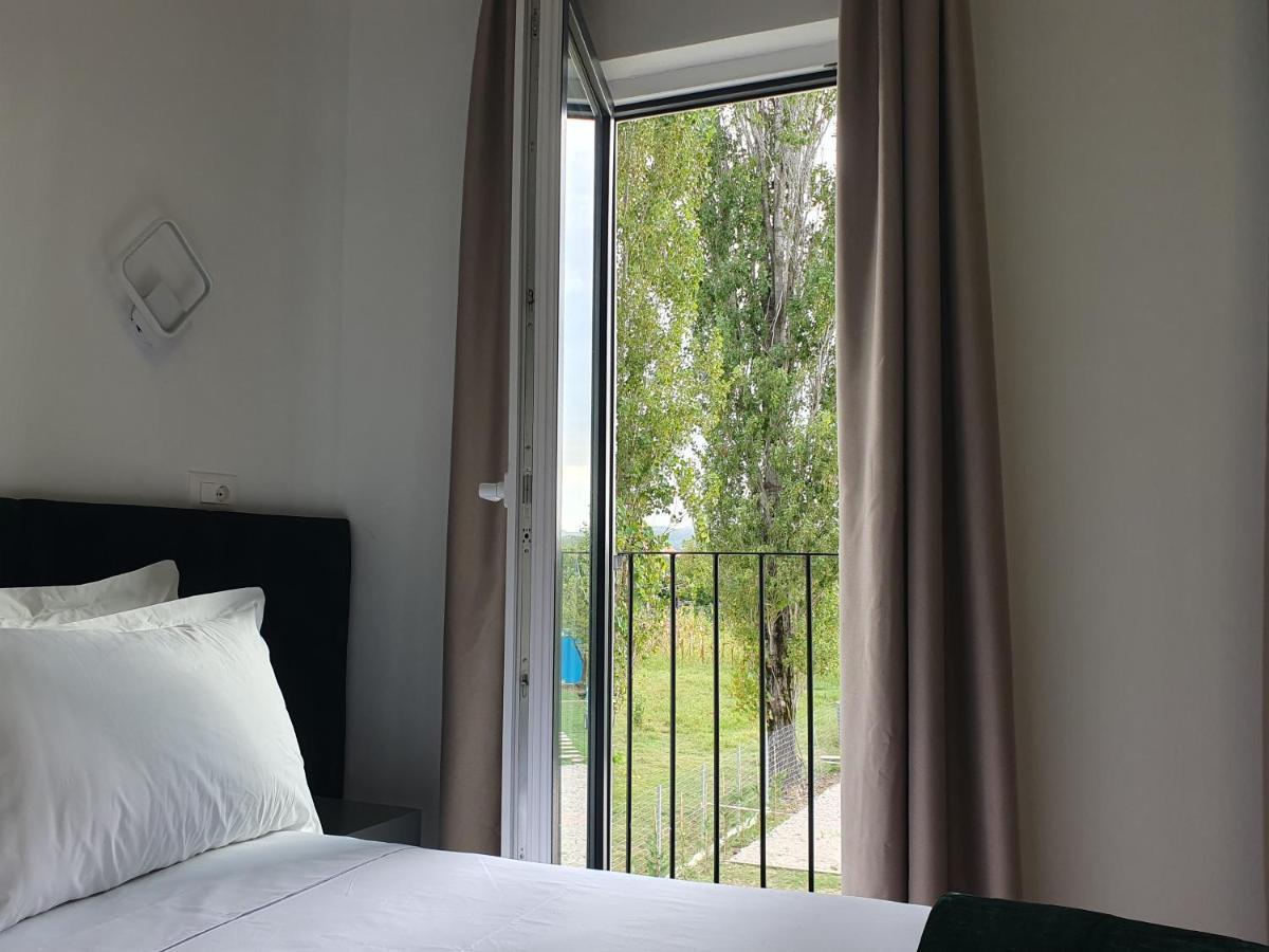 Nerium Garden Tirana Airport 4* Rinas